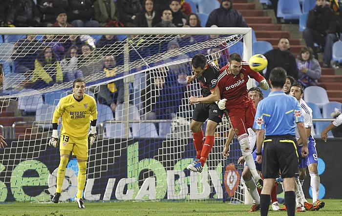 Negredo hunde Zaragoza