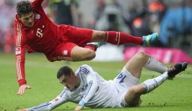 papadopoulos tackles