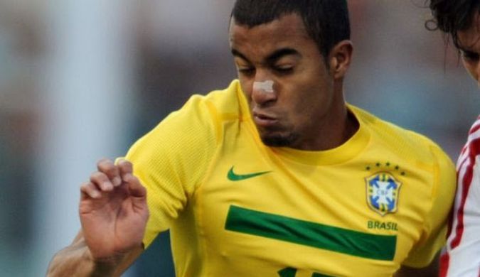 lucas moura